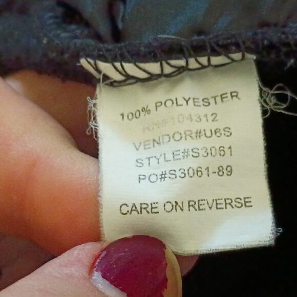 Sierra Outdoors Woman XL Black Fleece "Chillin with my Pens" Rhinestone Jacket - Picture 6 of 7